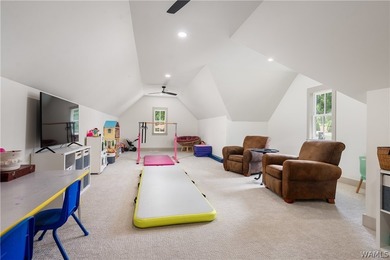 Back on the market with major lifestyle upgrades - a new pool - photo 45