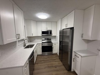 Beautifully remodeled Three-bedroom, two-bathroom single-story - photo 3