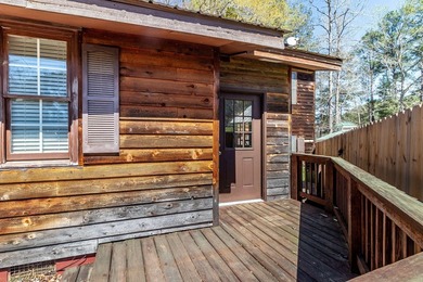 Welcome to your ideal lakefront retreat--where comfort, style - photo 3