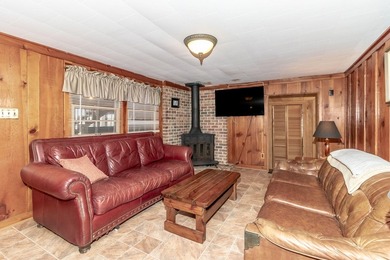 Welcome to your ideal lakefront retreat--where comfort, style - photo 5