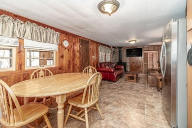 Welcome to your ideal lakefront retreat--where comfort, style - photo 6
