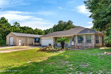 Need space for family, hobbies, toys, or a business? This one - photo 1