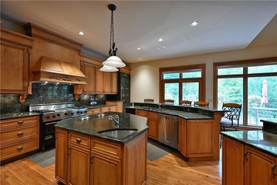 Northwoods Estate-Lake Namakagon. This 5BD, 8,500+ sqft - photo 11