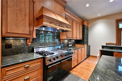 Northwoods Estate-Lake Namakagon. This 5BD, 8,500+ sqft - photo 12