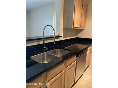 Excellent opportunity to own this well-maintained first-floor - photo 3