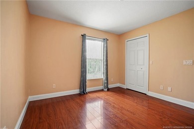 Welcome to this well maintained 4 bedroom, 3 bathroom home - photo 13