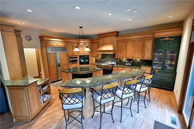 Northwoods Estate-Lake Namakagon. This 5BD, 8,500+ sqft - photo 14
