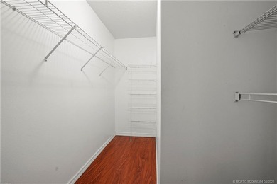 Welcome to this well maintained 4 bedroom, 3 bathroom home - photo 15