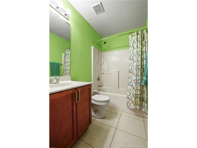 Welcome to this well maintained 4 bedroom, 3 bathroom home - photo 19