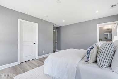 Exceptional 3-bedroom, 2.5-bath home built by respected builder - photo 20