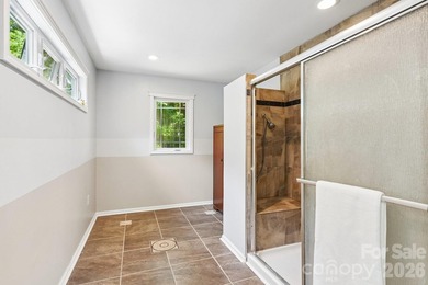 Enjoy Lake Norman living this summer! This move-in ready - photo 24
