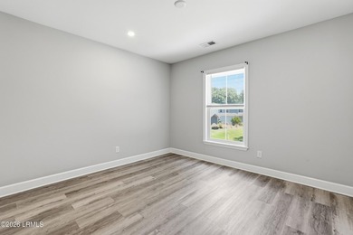 Exceptional 3-bedroom, 2.5-bath home built by respected builder - photo 26