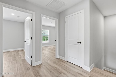 Exceptional 3-bedroom, 2.5-bath home built by respected builder - photo 29