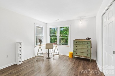 Enjoy Lake Norman living this summer! This move-in ready - photo 33