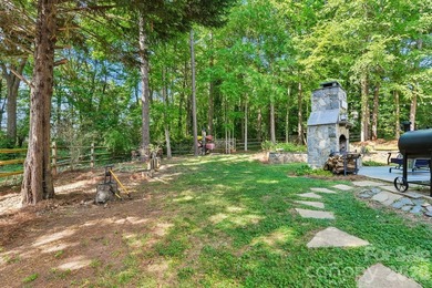 Enjoy Lake Norman living this summer! This move-in ready - photo 37