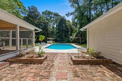 Located less than 2 miles from the ocean, this 3-bedroom, 2.5 - photo 38