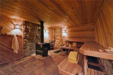 Northwoods Estate-Lake Namakagon. This 5BD, 8,500+ sqft - photo 51