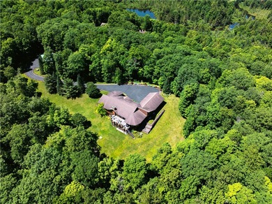 Northwoods Estate-Lake Namakagon. This 5BD, 8,500+ sqft - photo 53