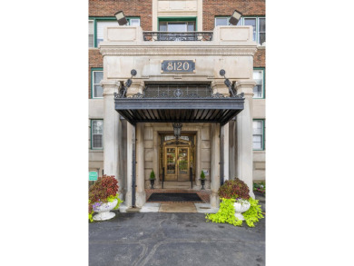 Lake Saint Clair Condo For Sale in Detroit Michigan