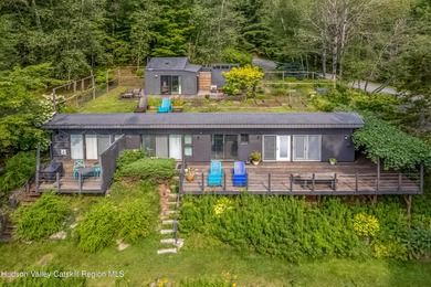 (private lake, pond, creek) Home For Sale in West Kill New York