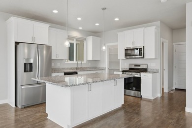 ***Live just minutes from Saratoga Springs for under $500,000*** - photo 10