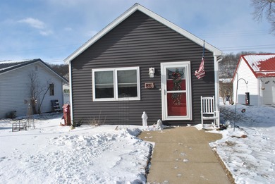 Lake Home For Sale in Guttenberg, Iowa