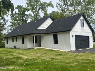 Lake Home For Sale in Harveys Lake, Pennsylvania