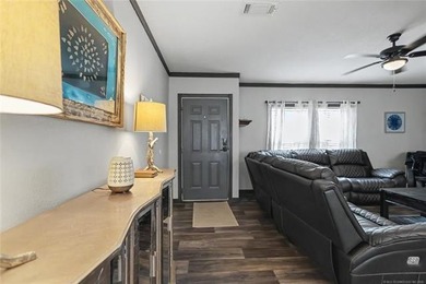 Looking for room to spread out, entertain, and enjoy country - photo 12