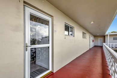 A brand-new bathroom, consistent flooring & water view - photo 14