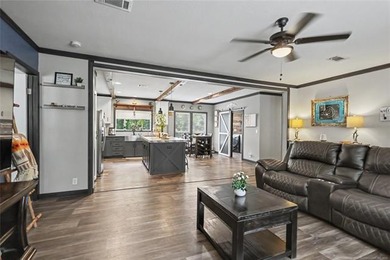 Looking for room to spread out, entertain, and enjoy country - photo 15