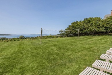 Enjoy pastural and oceanviews from this 2nd floor corner 1 - photo 17