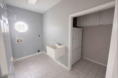 Welcome to your own private retreat. This 2,300+ square foot - photo 19