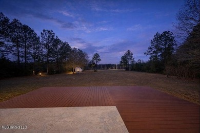 Welcome to your own private retreat. This 2,300+ square foot - photo 23