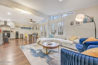 Beautifully Updated Home in The Hideout - North Section - photo 10