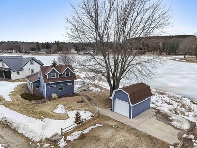 Stoneledge Lake Home For Sale in Cadillac Michigan