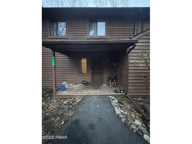 Mill Pond Condo For Sale in Bushkill Pennsylvania