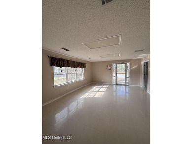 This 1,823 SF medical office building is move-in ready and - photo 14