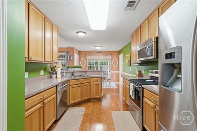 ***BRAND NEW ROOF*** Welcome to 334 Stonebridge Circle, a - photo 17