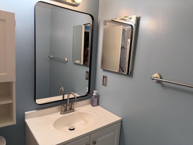 Welcome to this charming one-bedroom, one-and-a-half-bath - photo 8