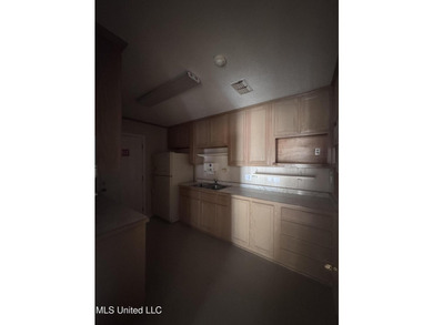 This 1,823 SF medical office building is move-in ready and - photo 22