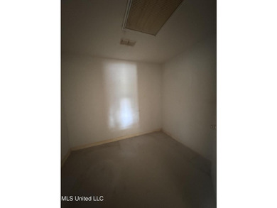 This 1,823 SF medical office building is move-in ready and - photo 23