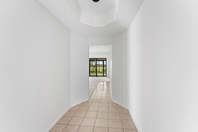 DISCOVER THE INCREDIBLE POTENTIAL OF THIS SPACIOUS VILLA IN A - photo 4