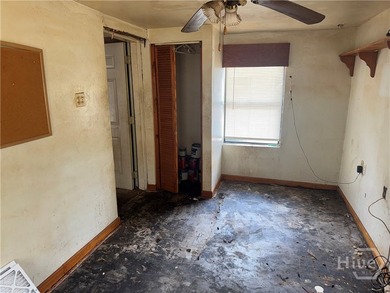 This 3 bedroom, 1 bathroom home sits in Savannah's Avondale - photo 7