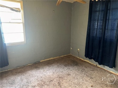This 3 bedroom, 1 bathroom home sits in Savannah's Avondale - photo 8