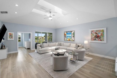 Light, open, and thoughtfully updated, this penthouse residence - photo 4