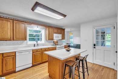 Looking for a 3-bed ranch home in Inman with acreage, recent - photo 11