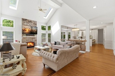 Located in the sought-after High Crest Lake section of West - photo 11
