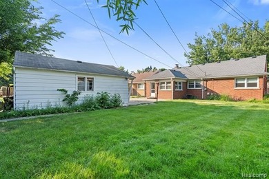*OFFERS DUE MONDAY, JULY 20 @ NOON* Owned by the same family for - photo 8