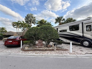 Discover a true g?m th?t r?define? luxur? and outdoor living! - photo 1