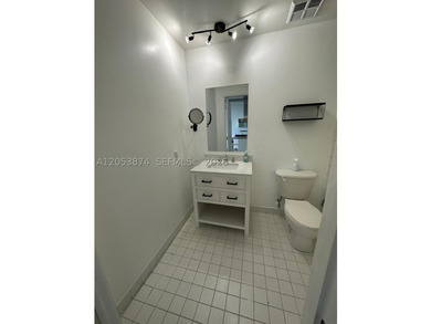 Welcome to Neo Lofts, a sought after riverfront building - photo 6